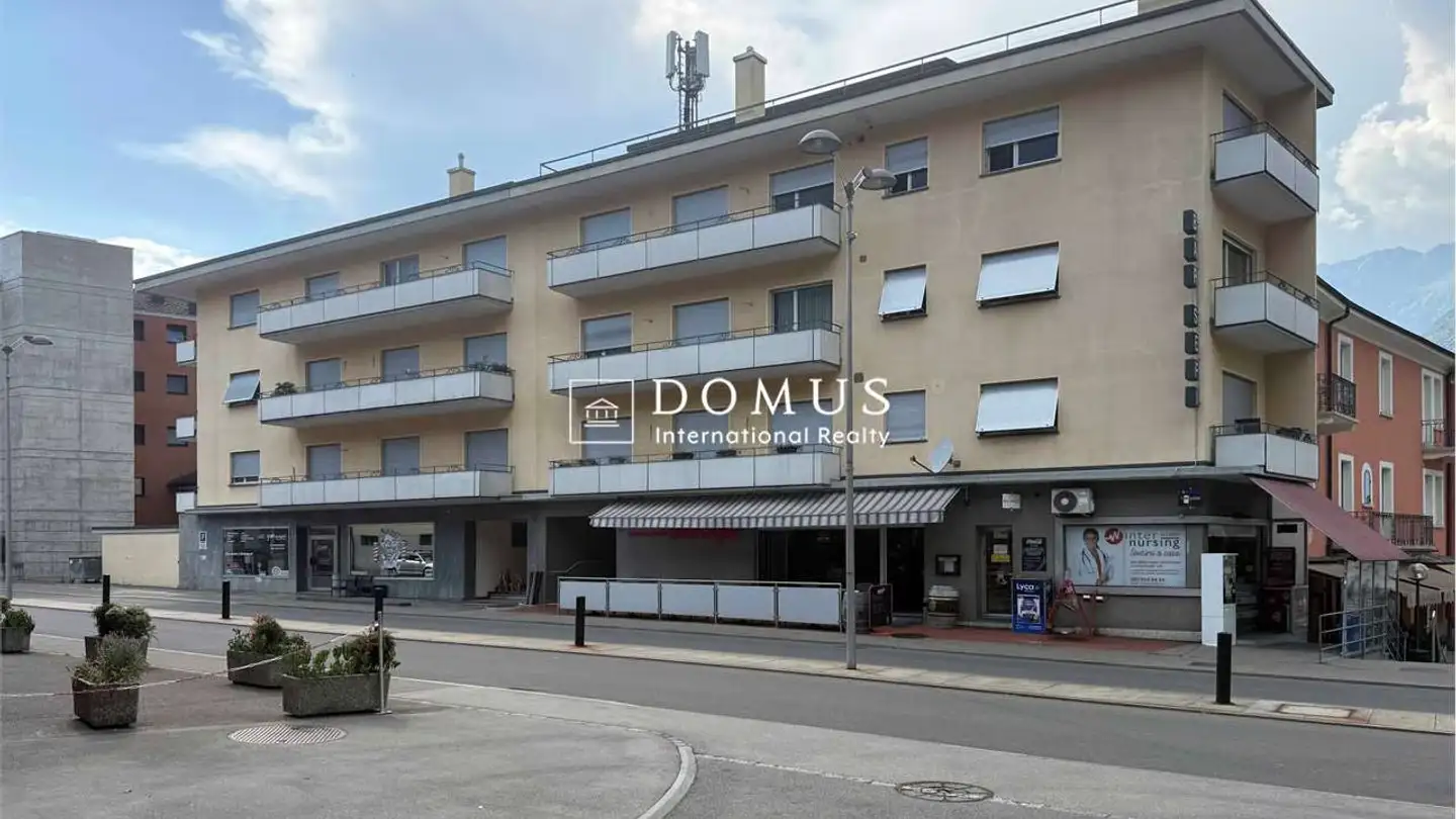 Residential building for sale - Via Monte Ceneri 2, 6512 Giubiasco