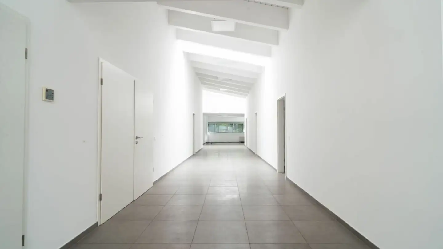 Office space for rent - Via San Gottardo 18, 6532 Castione - Photo 3