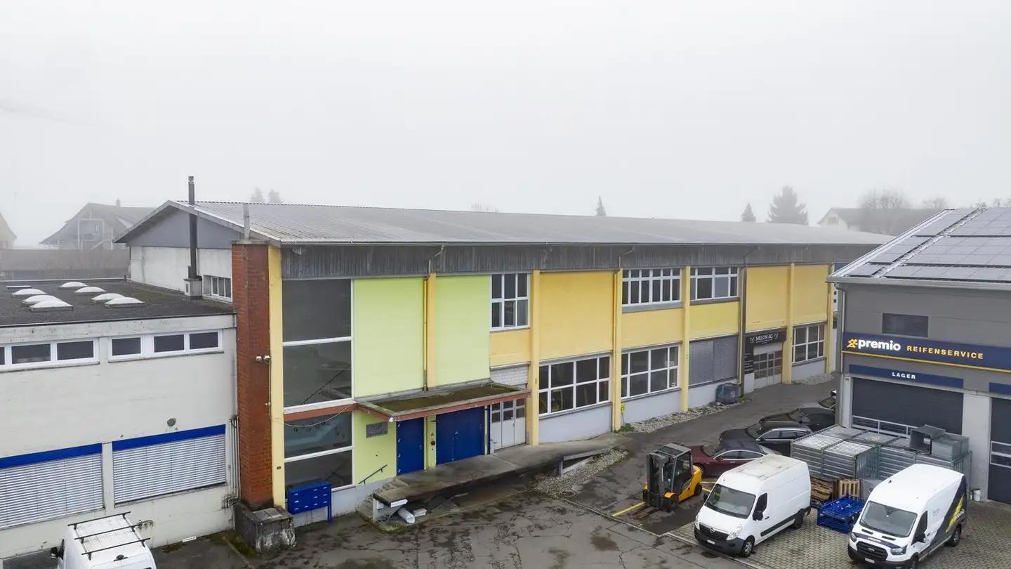 Commercial à louer - Hauptstrasse 33c, 8580 Sommeri