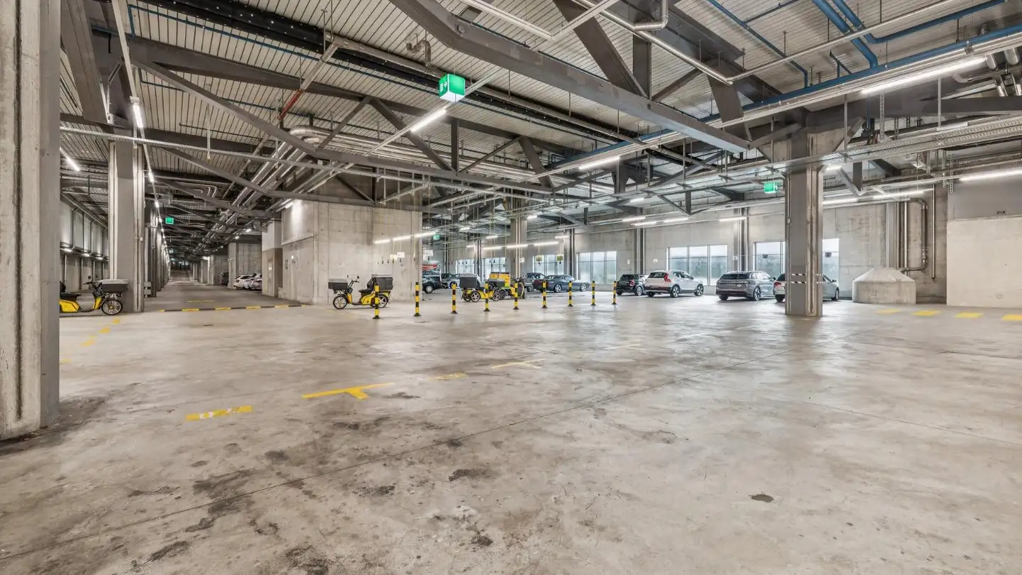 Place de parking extérieure à louer - Peter Merian-Weg, 4052 Basel - Photo 3