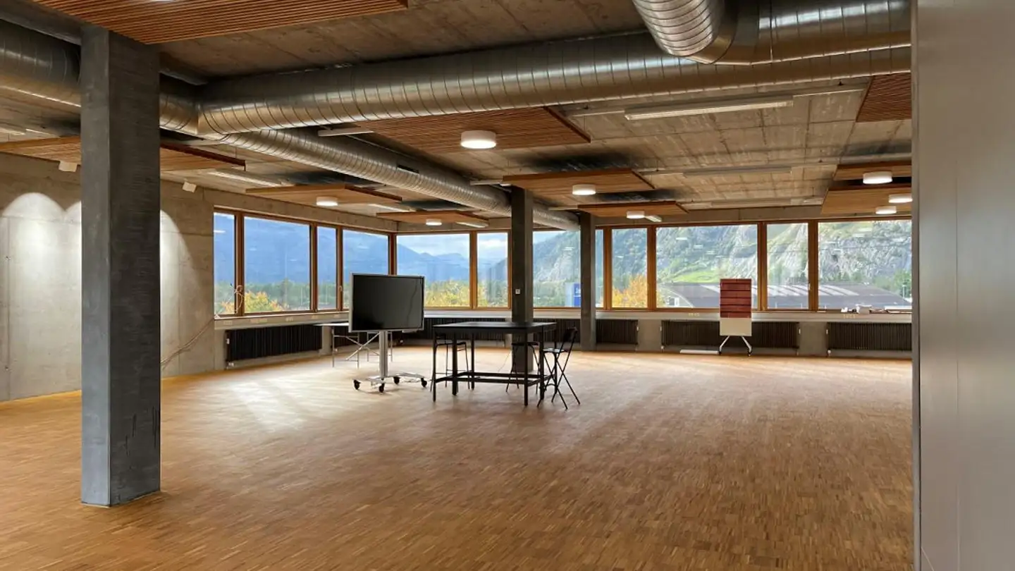 Commercial à louer - Grossbruggerweg 4, 7000 Chur