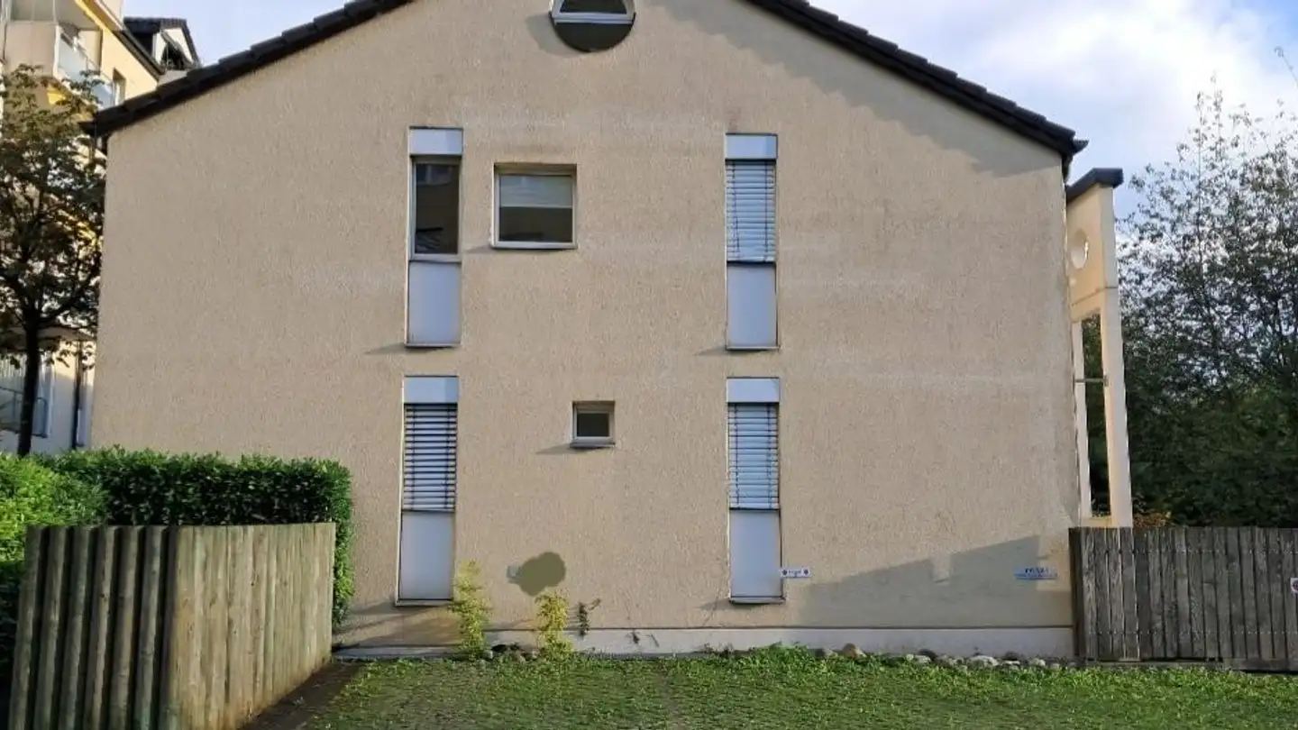 Place de parking extérieure à louer - Schulhausstrasse 5, 6048 Horw