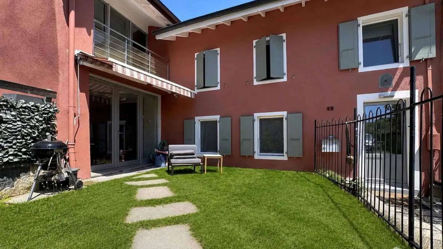 Casa a schiera in vendita - 1186 Essertines-sur-Rolle