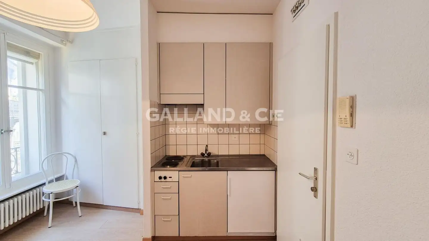 Single room for rent - Rue De La Louve, 1003 Lausanne