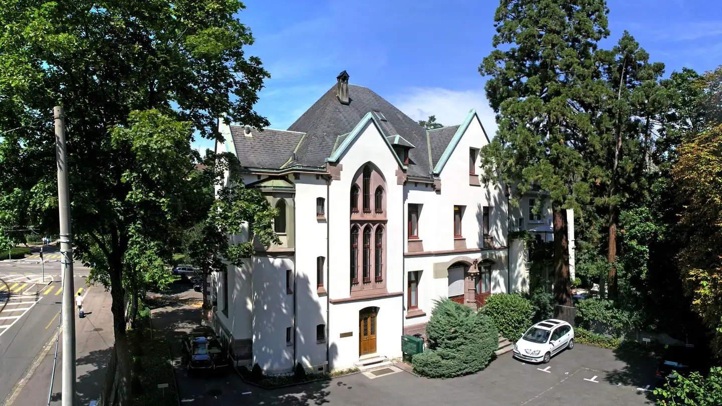 Place de parking extérieure à louer - Hardstrasse 1, 4052 Basel