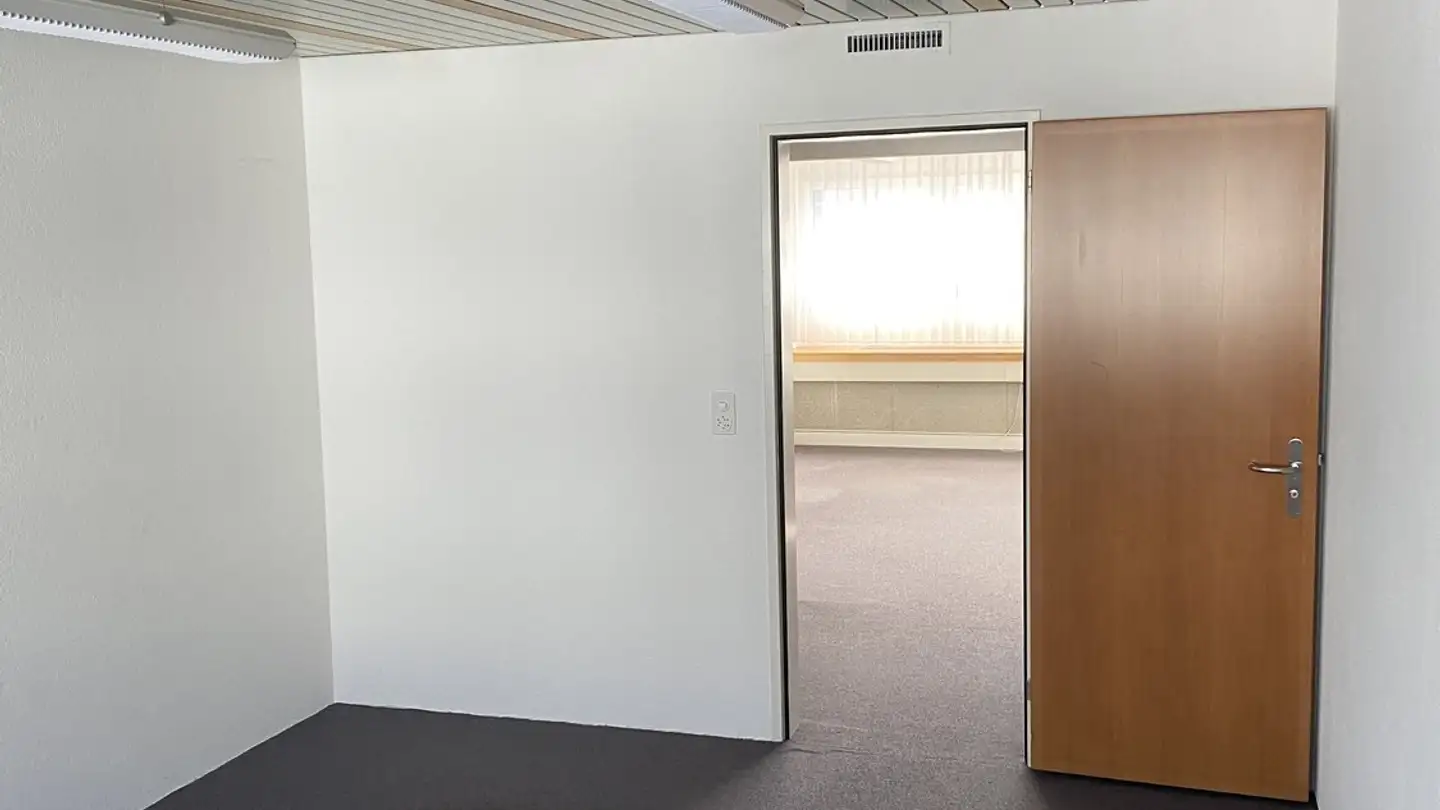 Gewerbe mieten - Hauptstrasse 61, 5734 Reinach AG - Foto 2