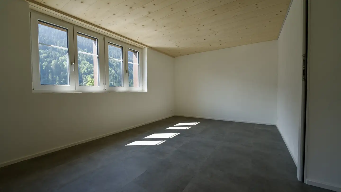 Appartement à louer - Via Gravas 25, 7166 Trun - Photo 4