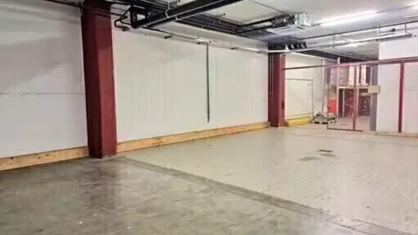 Mixed-use building for rent - 6807 Taverne