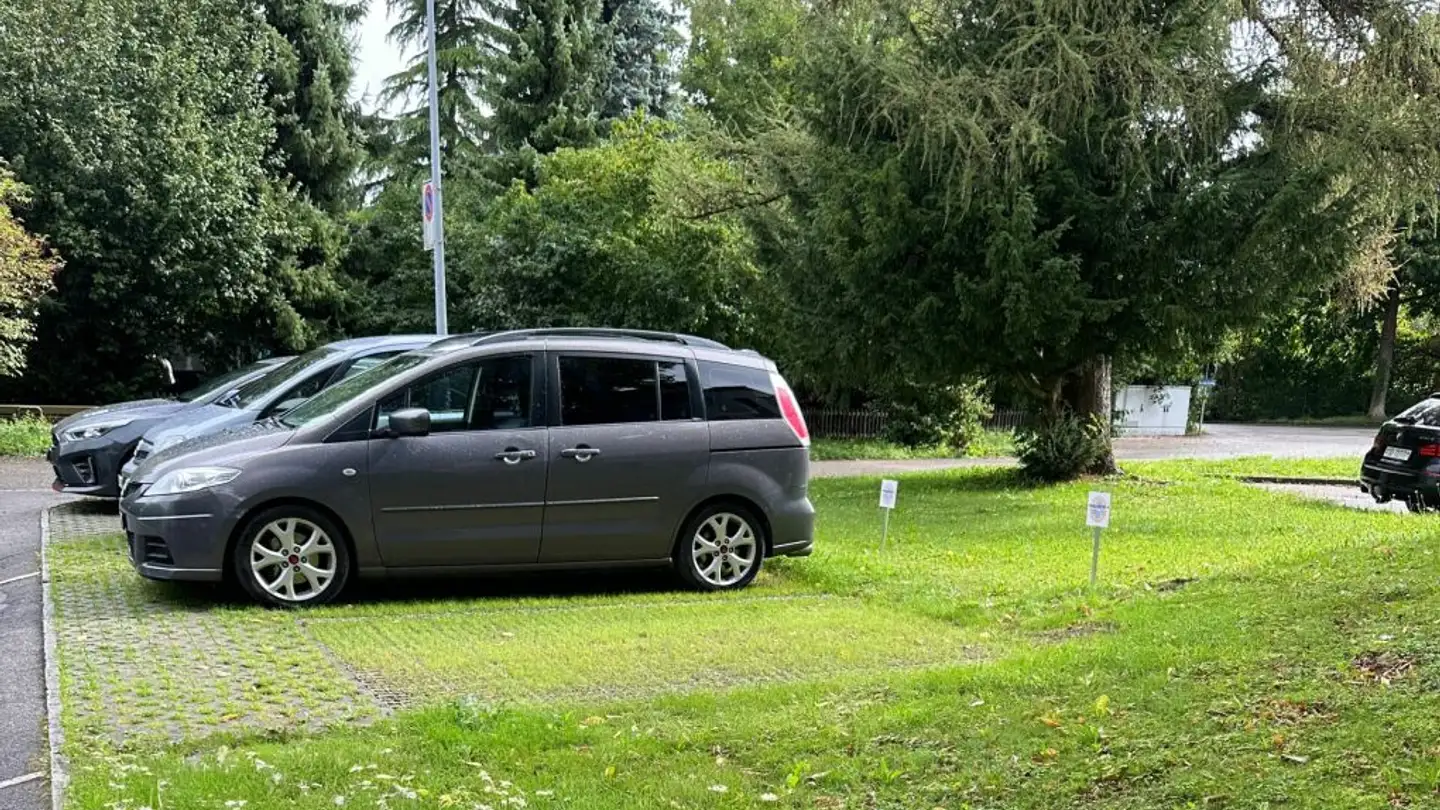 Parcheggio interno in affitto - Garnbuchiweg 38, 2540 Grenchen