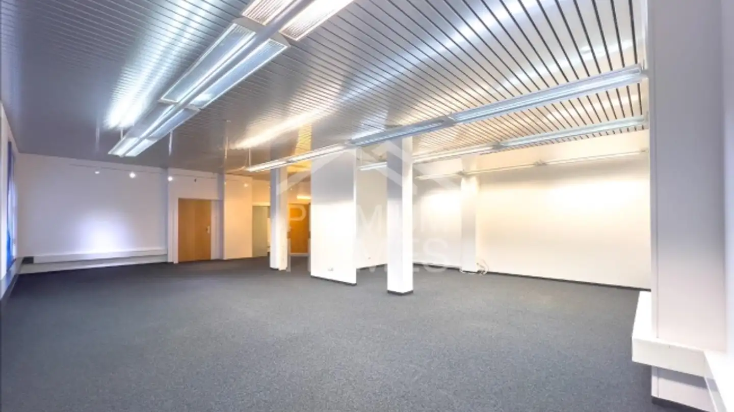 Commercial à vendre - 9230 Flawil