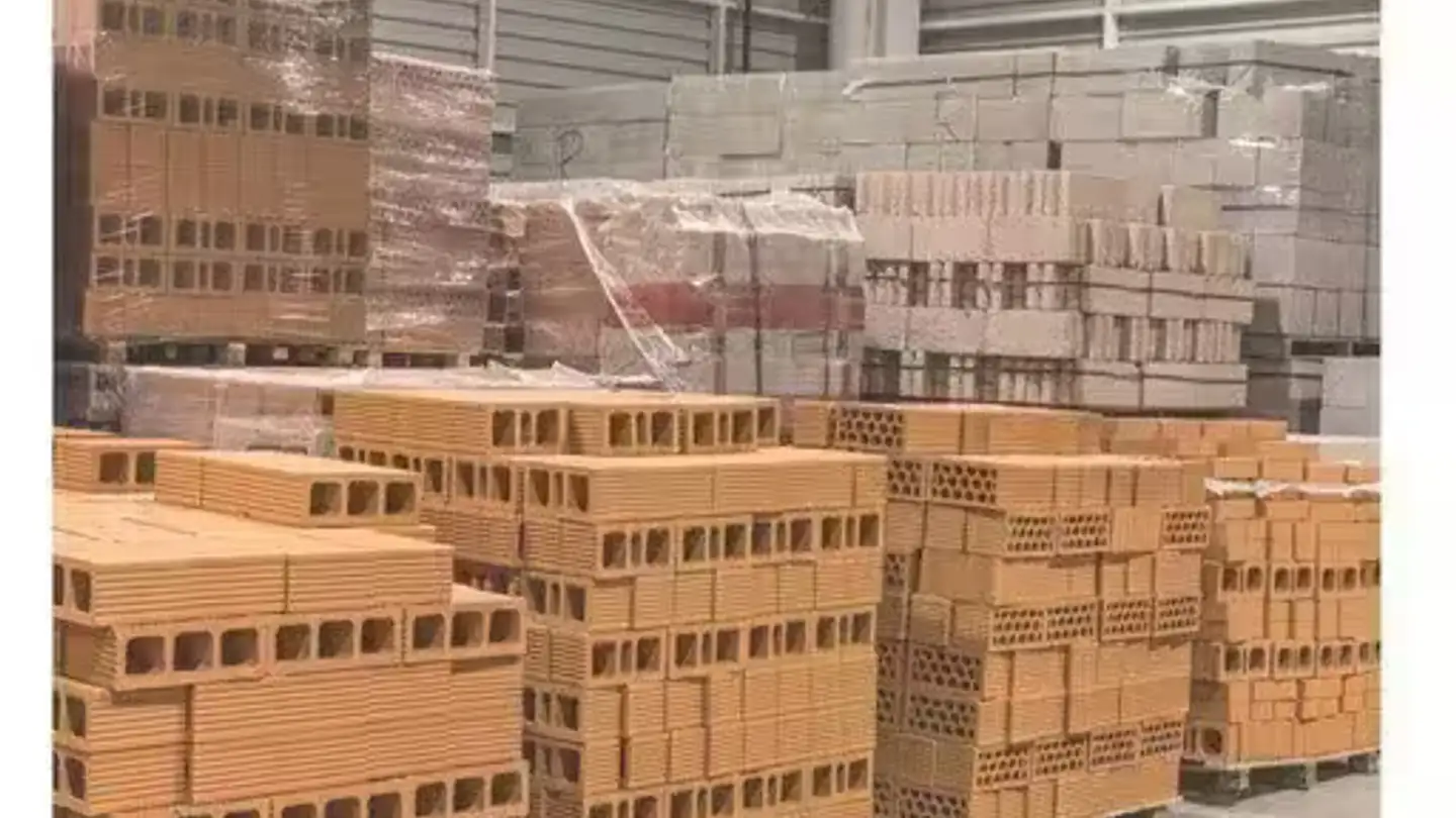 Immeuble mixte à louer - 6814 Cadempino