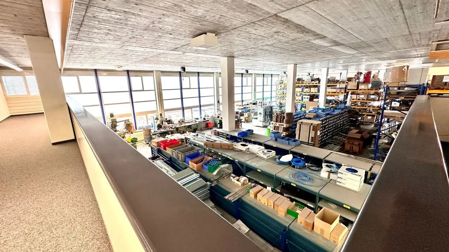 Commercial for rent - Schwerzistrasse 20, 8807 Freienbach
