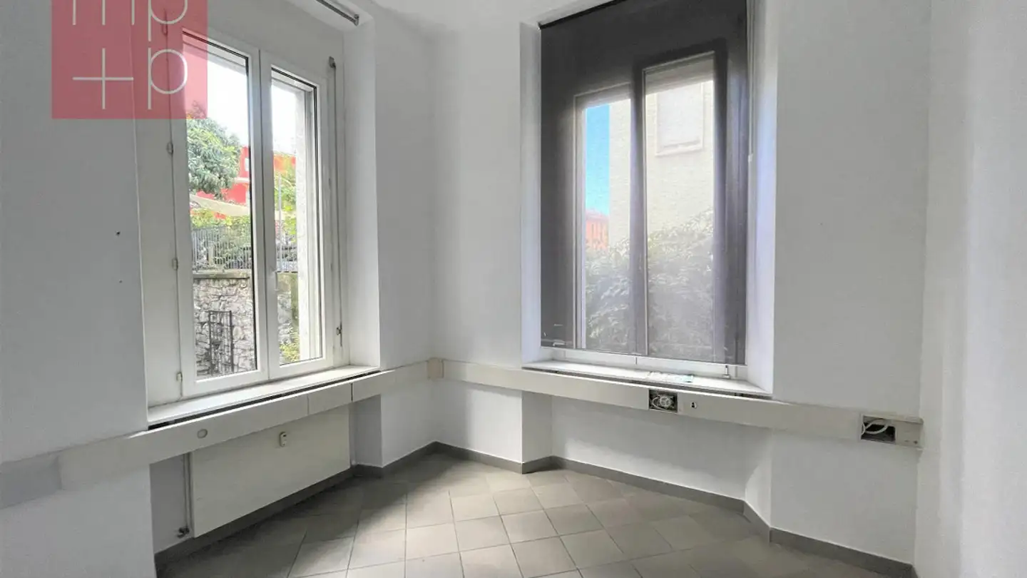 Spazio ufficio in vendita - Via Dante Alighieri, 6830 Chiasso - Photo 2