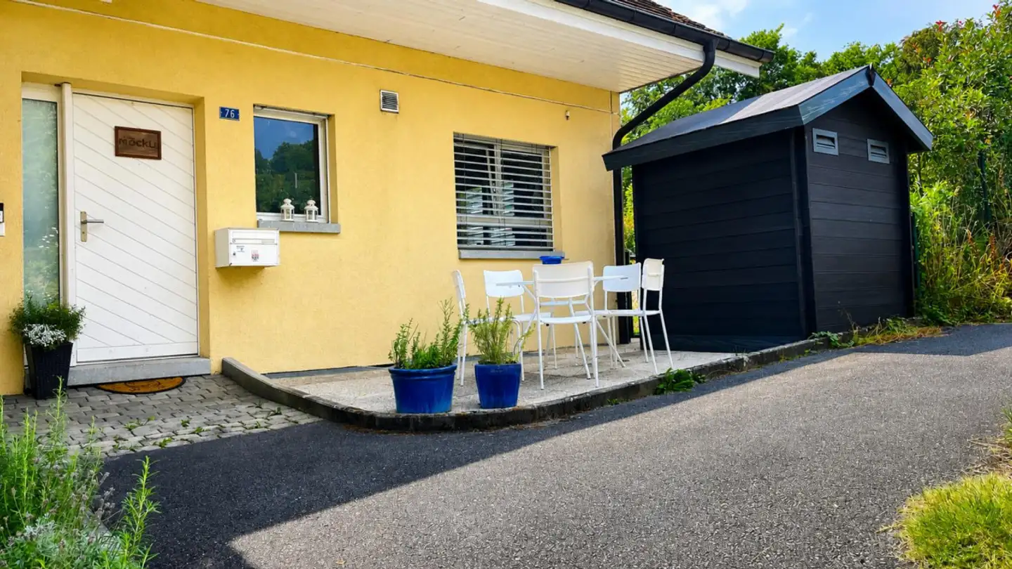 Row house for sale - 1027 Lonay