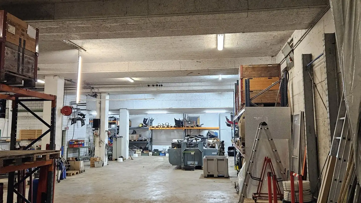 Commercial for rent - 9604 Lütisburg