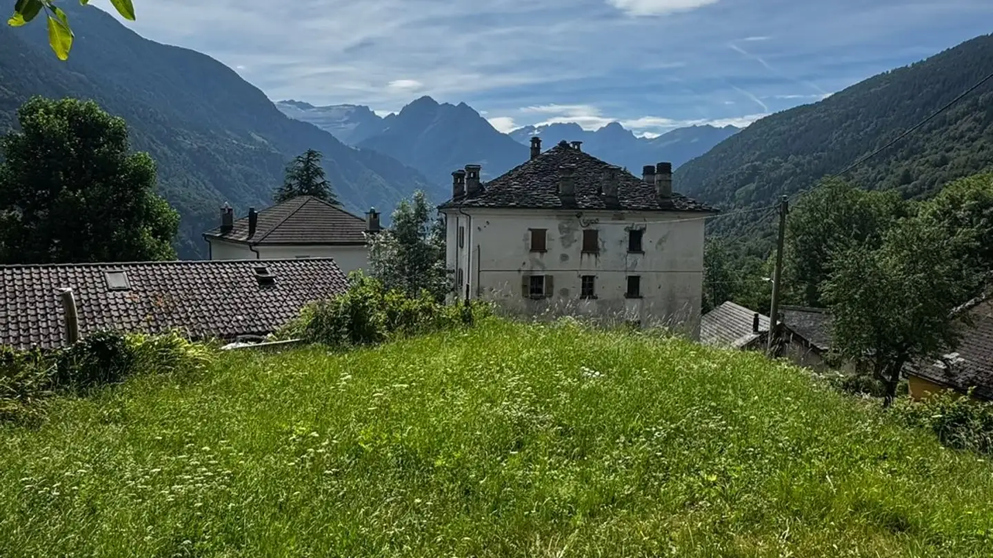 Terreno edificabile in vendita - 6722 Corzoneso