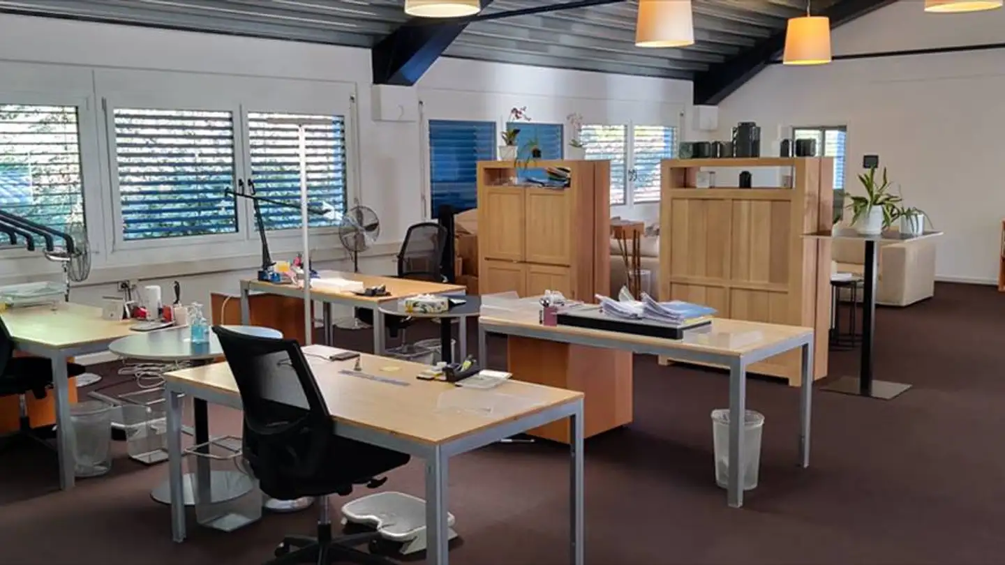 Spazio ufficio in affitto - Chemin De La Veyre-D'en-Haut, 1806 St-Légier-La Chiésaz - Photo 4