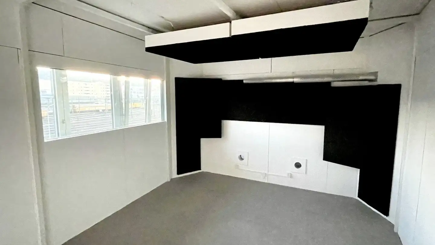 Commercial à louer - 8048 Zürich