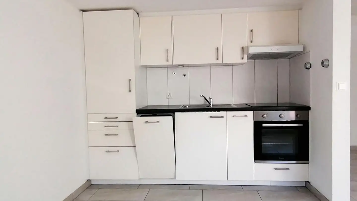 Wohnung mieten - Schaffhauserstrasse 31, 8212 Neuhausen am Rheinfall - Foto 2