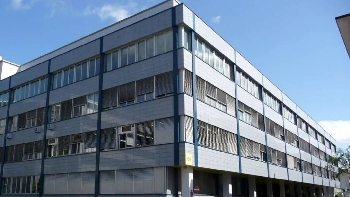 Garage singolo in affitto - Badenerstrasse 569, 8048 Zürich