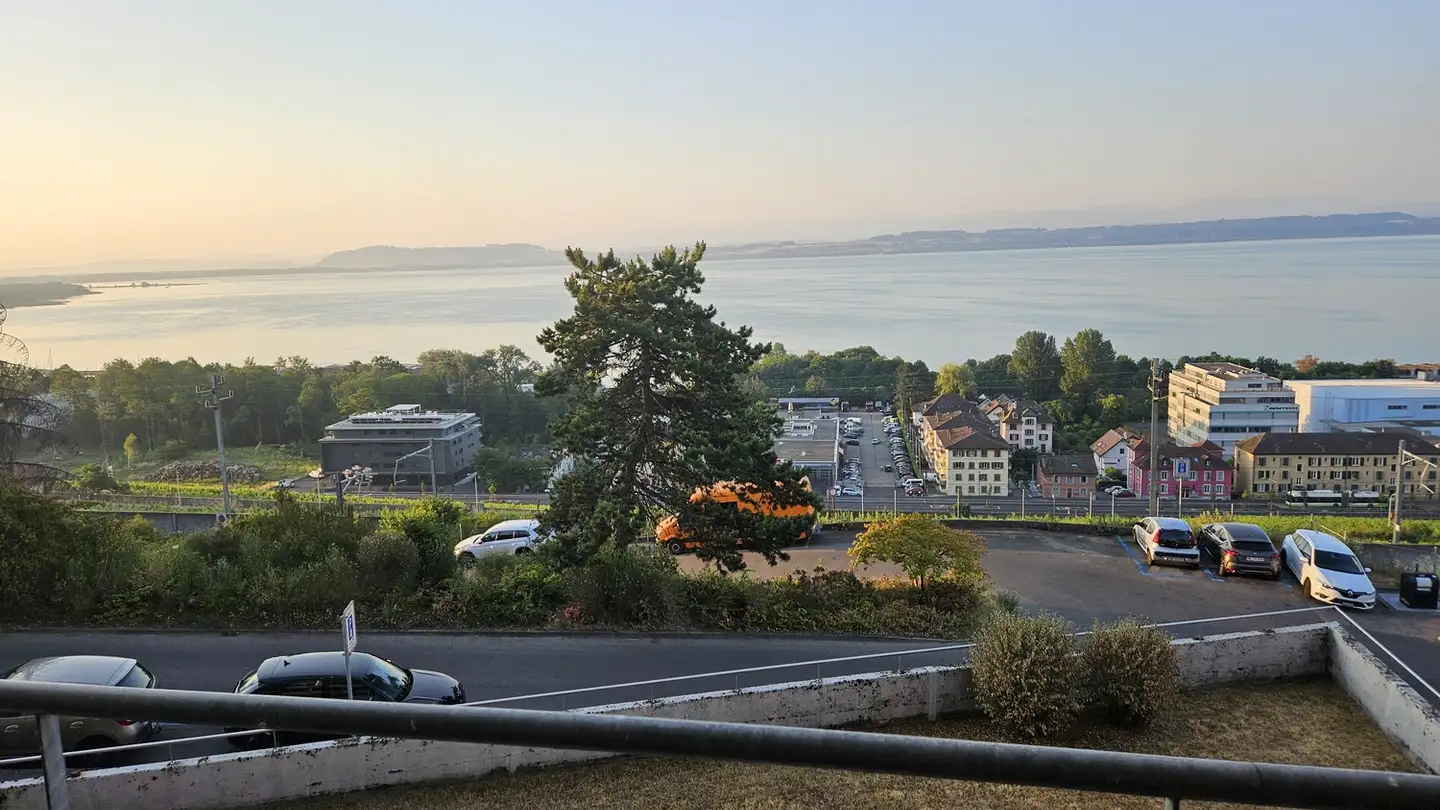 Appartement meublé à louer - Rue Des Berthoudes 26, 2000 Neuchâtel - Photo 3