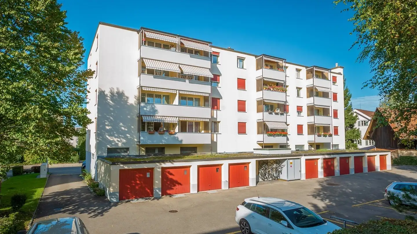 Place de parking extérieure à louer - Zürichstrasse 51, 8600 Dübendorf