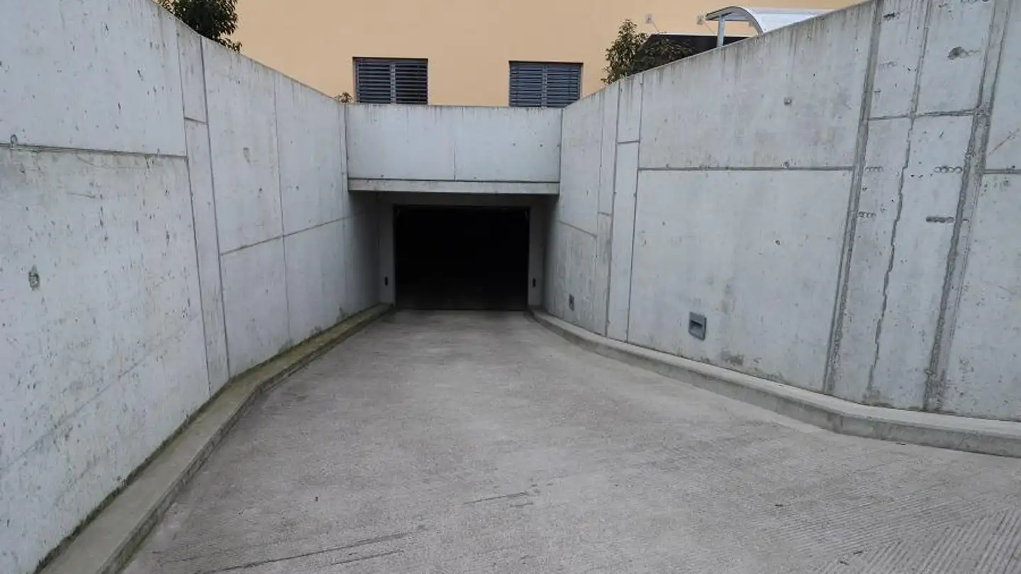 Parcheggio esterno in affitto - Niedermattstrasse 4a, 4538 Oberbipp - Photo 3