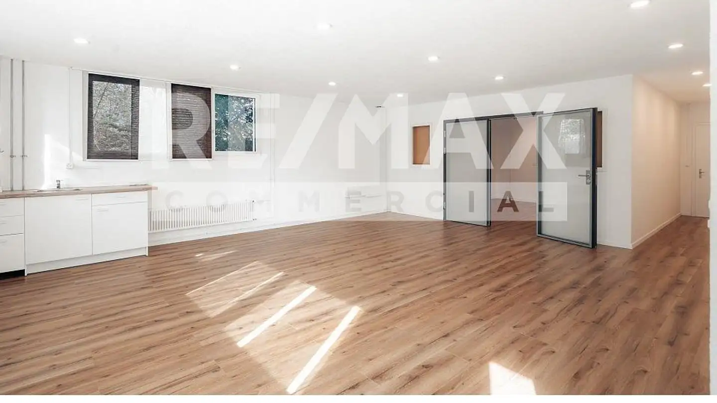 Spazio ufficio in vendita - Wallisellerstrasse 147, 8152 Opfikon