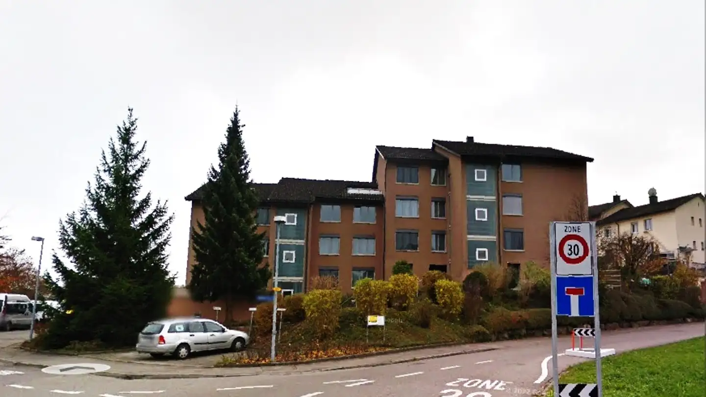 Outdoor parking space for rent - Weiherstrasse 2, 8645 Jona