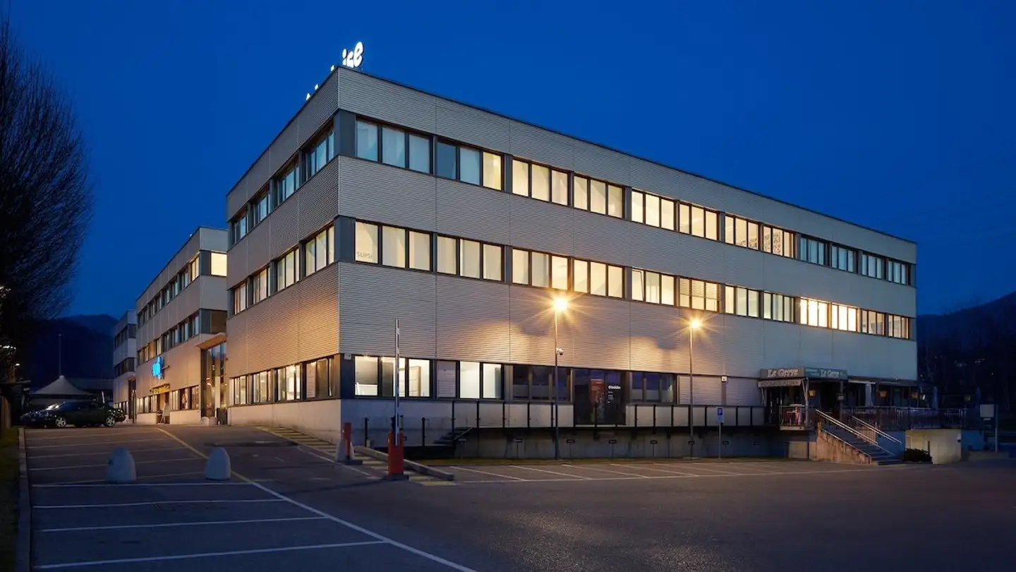 Industrial property for rent - Via Pobiette 11, 6928 Manno