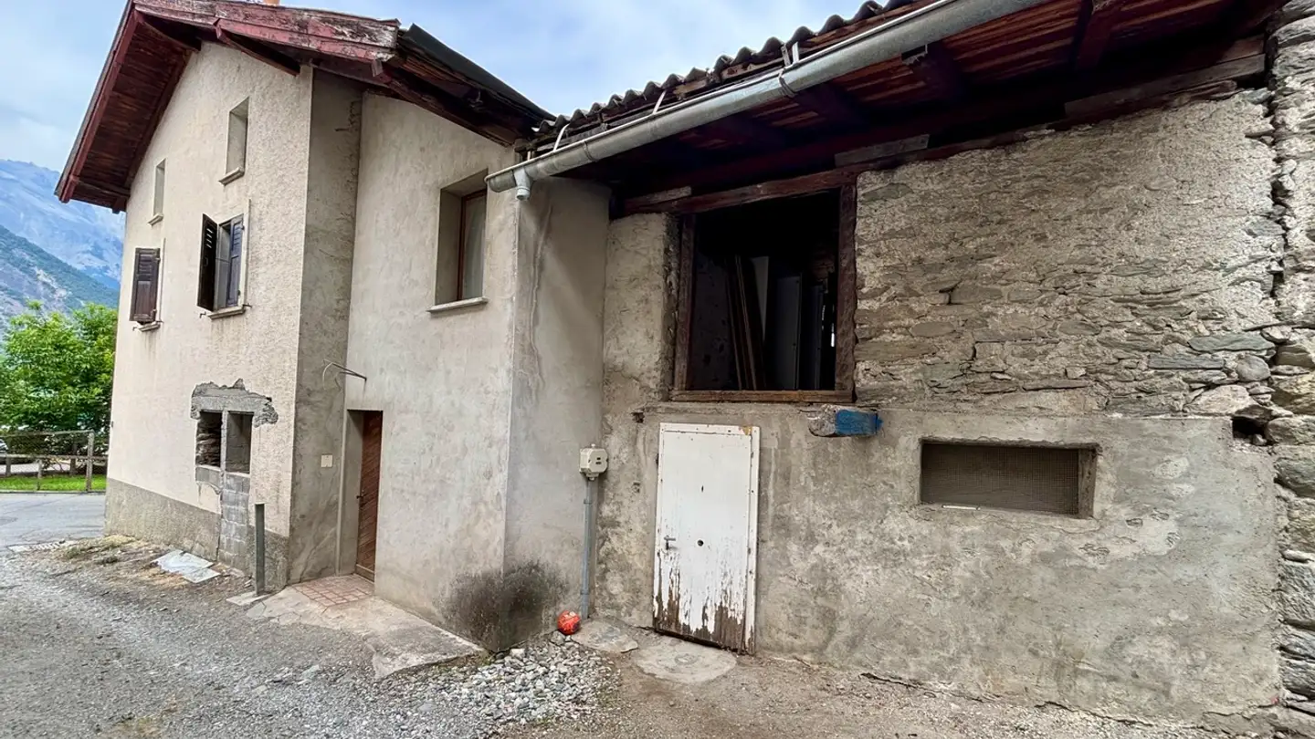 Single house for sale - 1908 Riddes