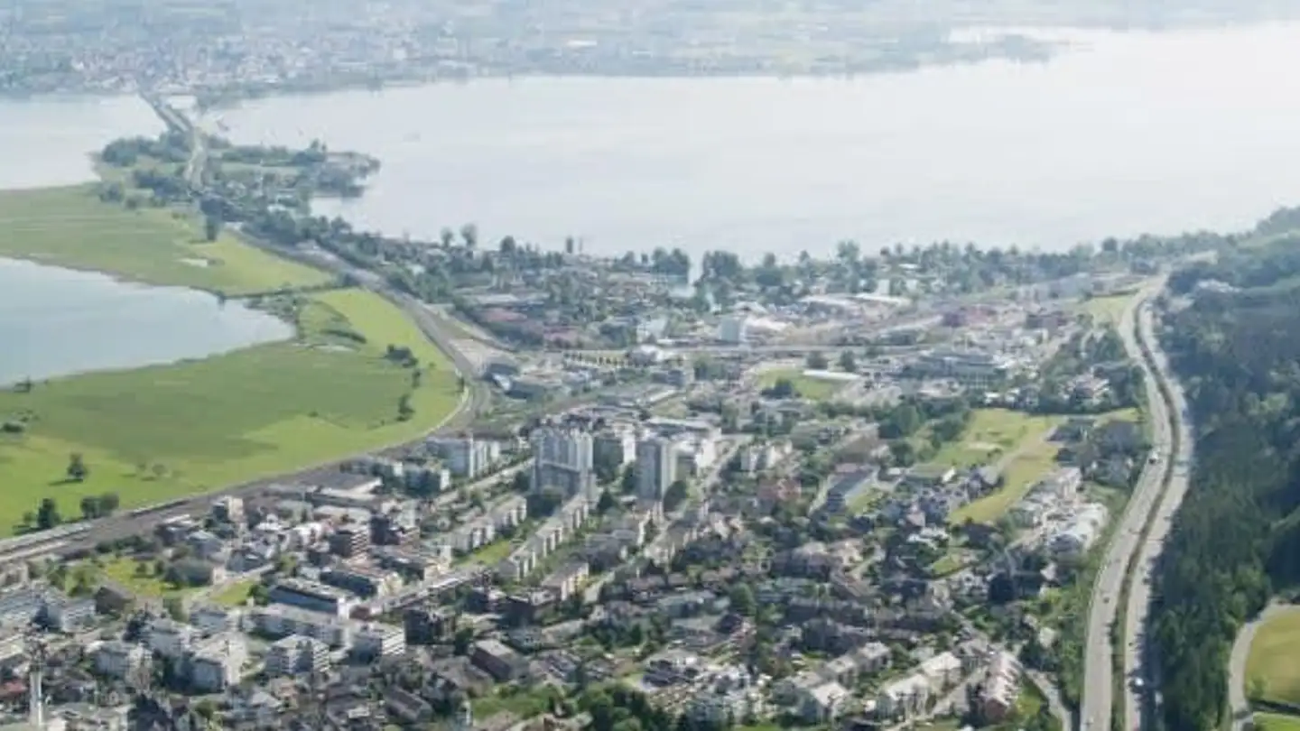 Bureau à louer - Churerstrasse 135, 8808 Pfäffikon SZ