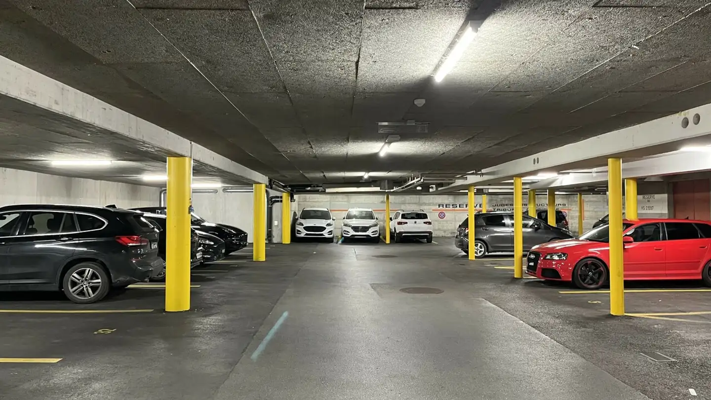 Underground parking space for rent - Avenue Du Rothorn, 3960 Sierre - Photo 3