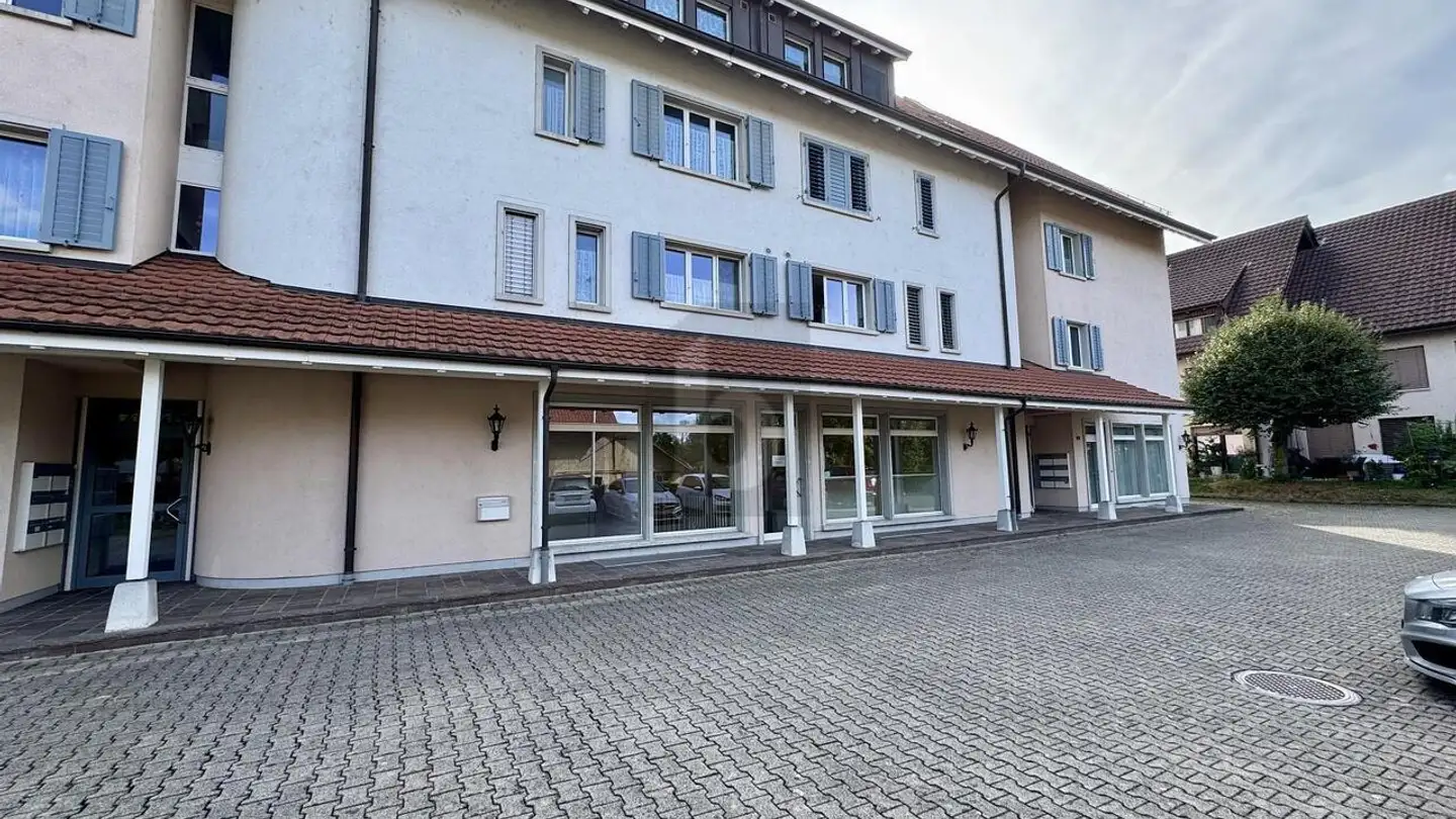 Shop for sale - 4322 Mumpf