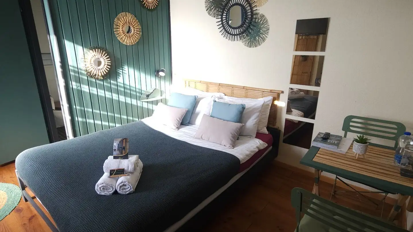 Apartment for rent - 2336 Les Bois - Photo 2