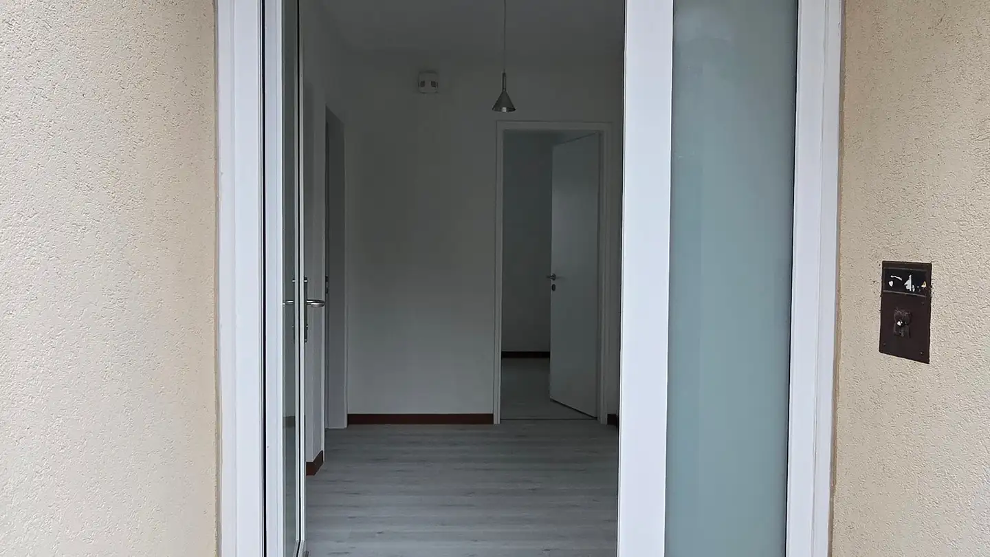 Wohnung mieten - Via Tavernola 10, 6949 Comano - Foto 2