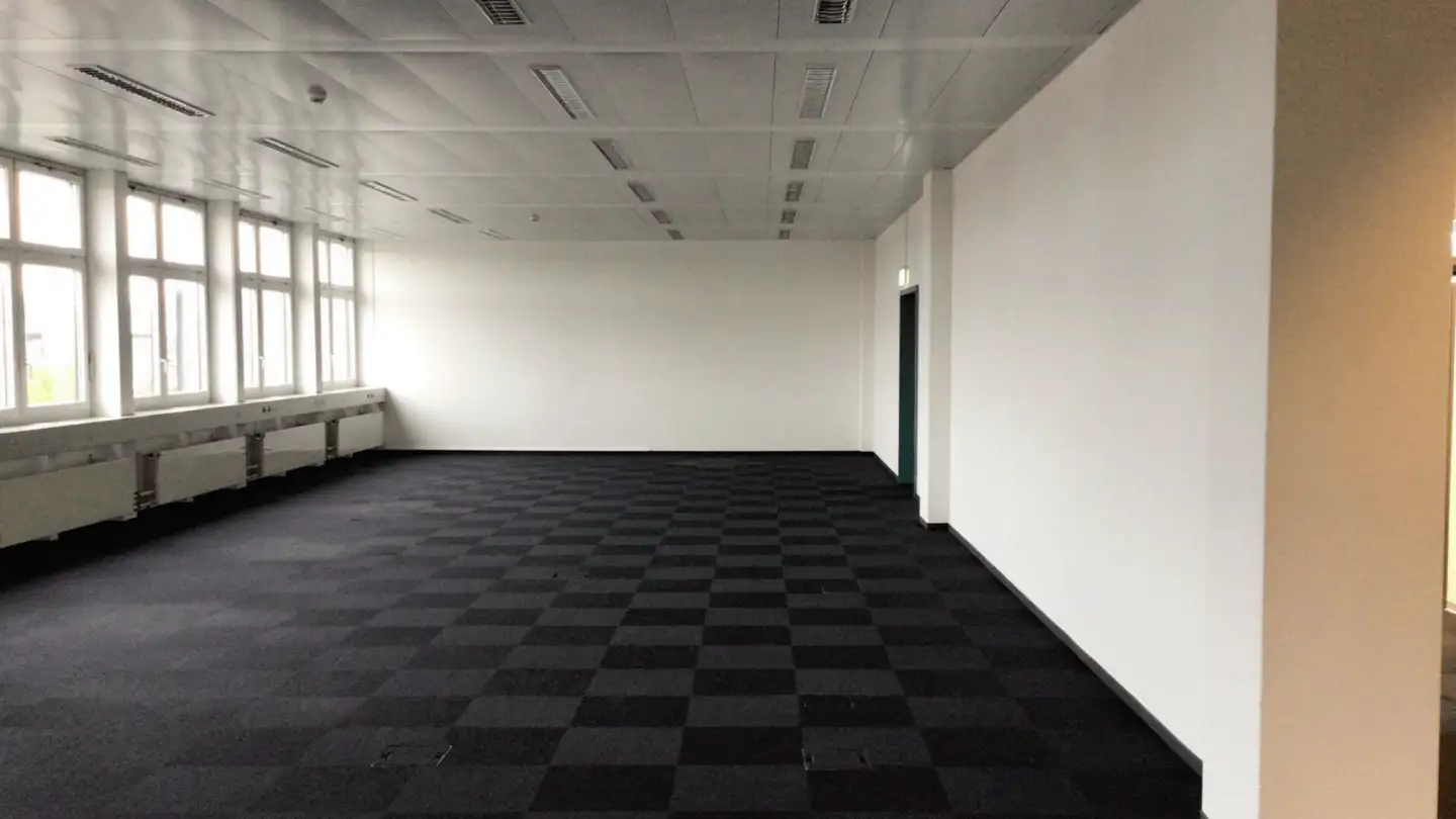 Commerciale in affitto - Honeywell-Platz 1, 8157 Dielsdorf - Photo 3