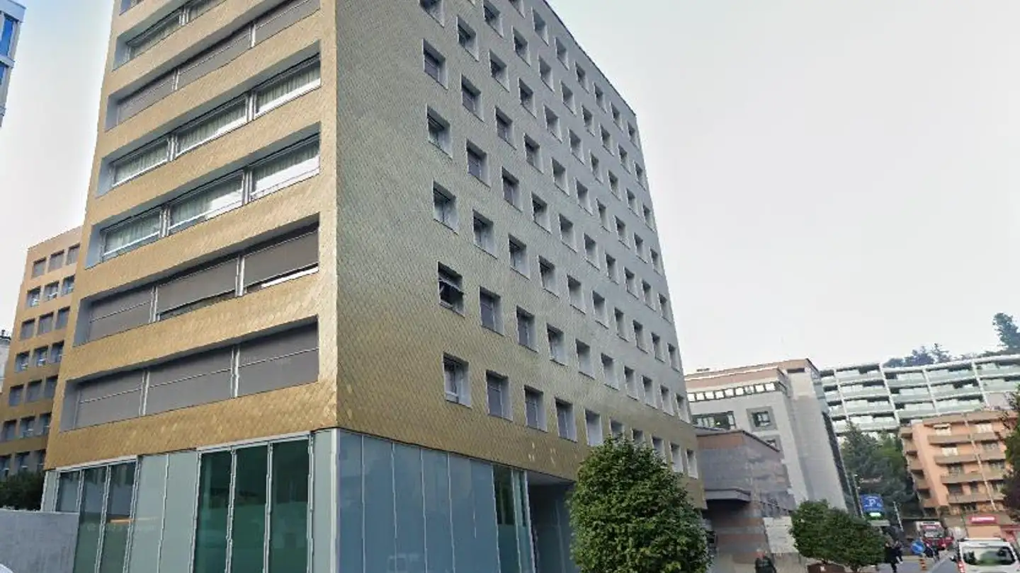 Garage individuel à louer - Via Delle Scuole 15, 6900 Paradiso