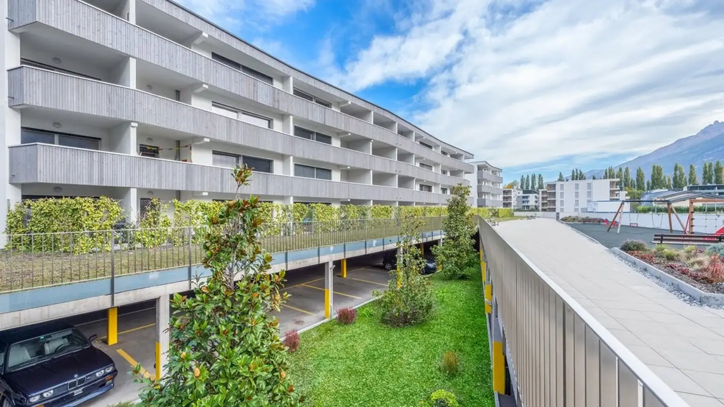 Underground parking space for rent - Rue Du Praillon 1, 1920 Martigny
