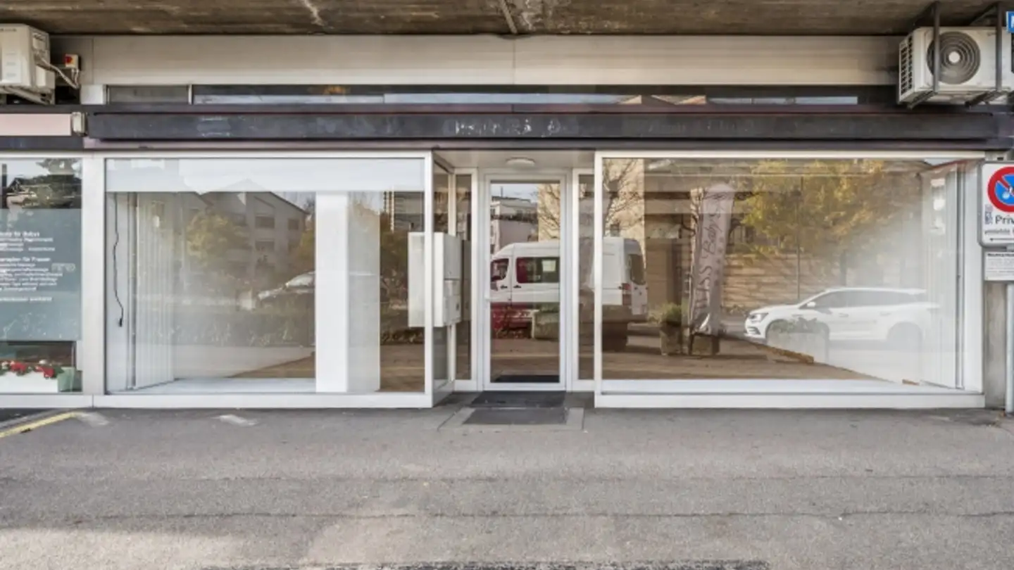 Mischgenutztes Gebäude mieten - Muttenzerstrasse 2, 4127 Birsfelden