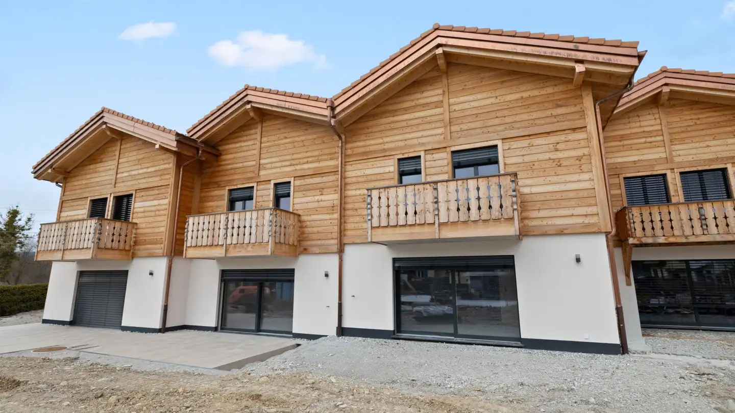 Villa for sale - 1636 Broc - Photo 2