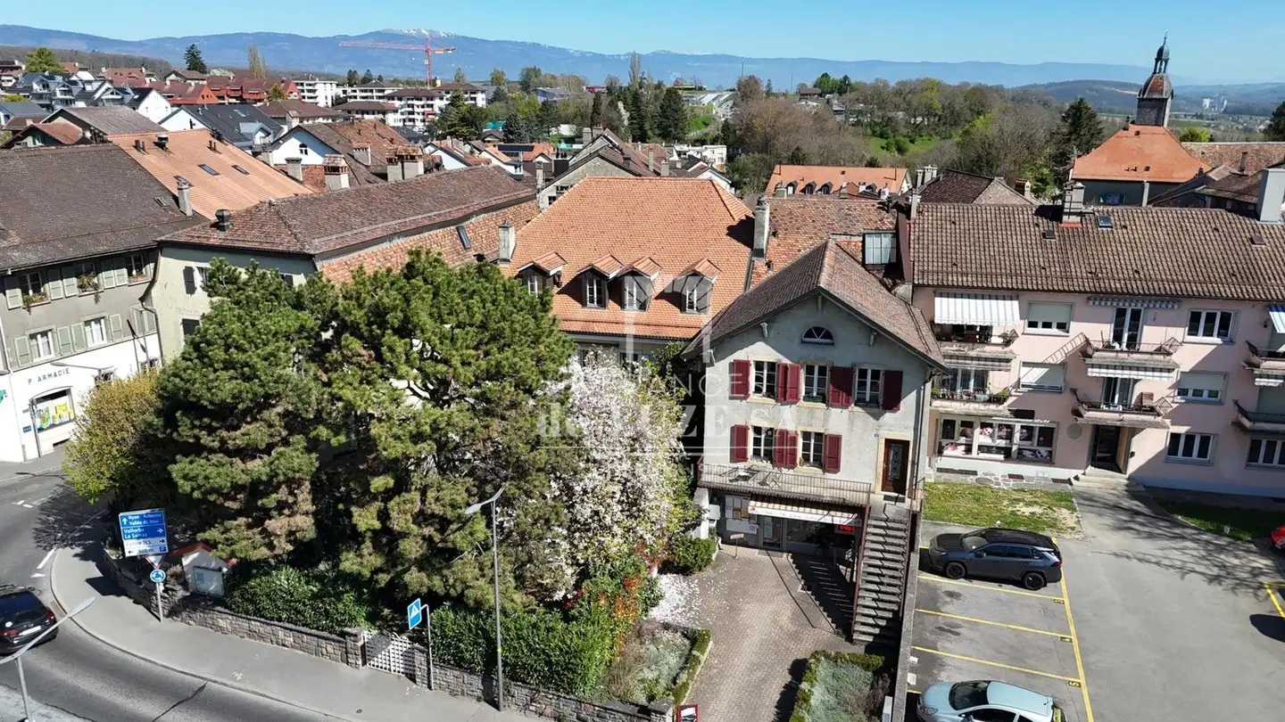 Mixed-use building for sale - 1304 Cossonay-Ville