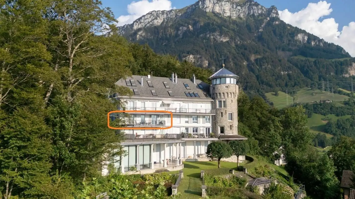 Edificio residenziale in affitto - Axensteinstrasse 2, 6443 Morschach