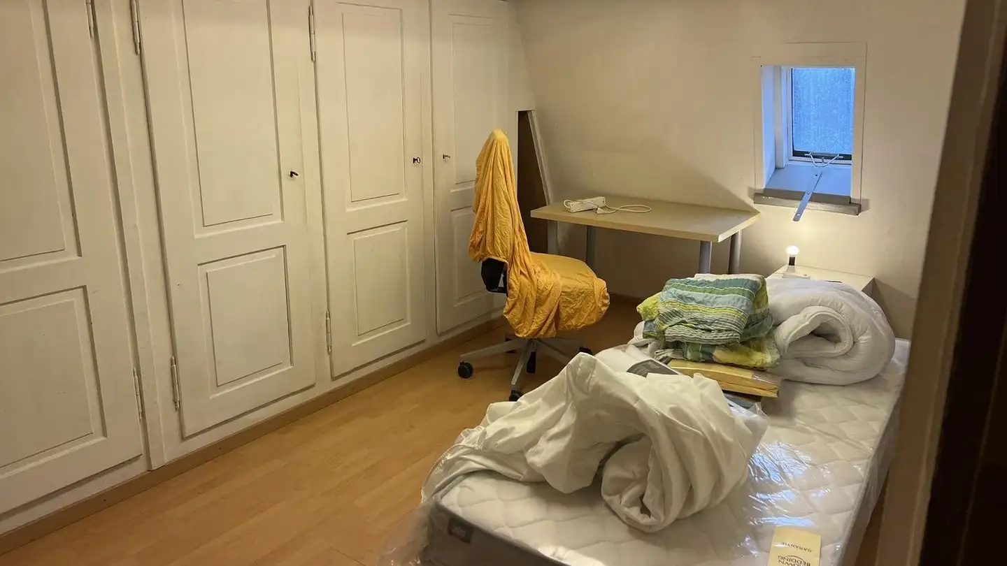 Chambre à louer - Untere Bahnhofstrasse 22, 8640 Rapperswil SG