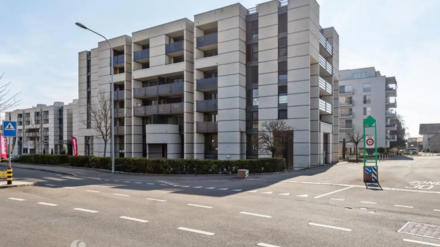 Shop for rent - Route Du Stand 72, 1260 Nyon