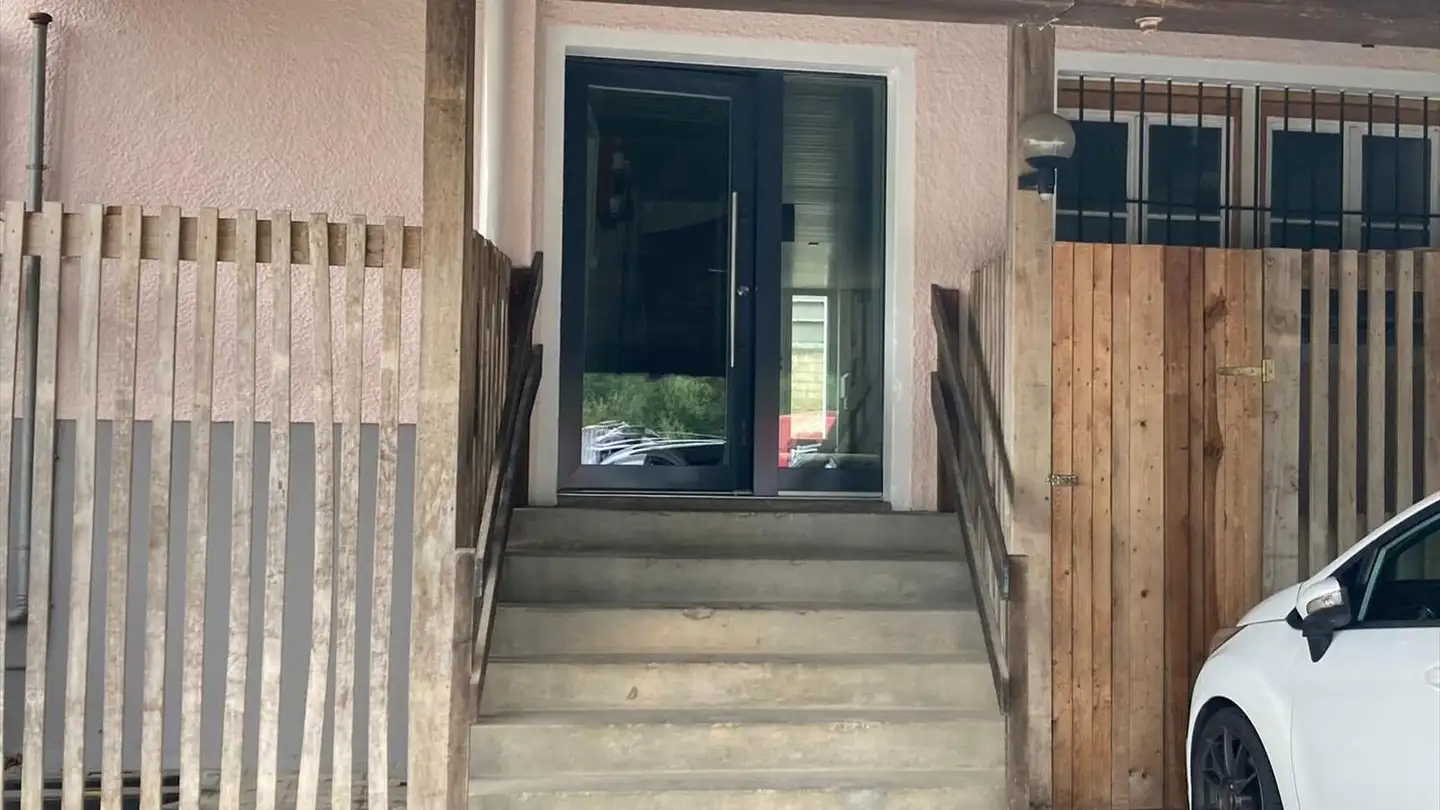 Covered parking space for rent - Rue De La Rauracie 24, 2853 Courfaivre - Photo 3