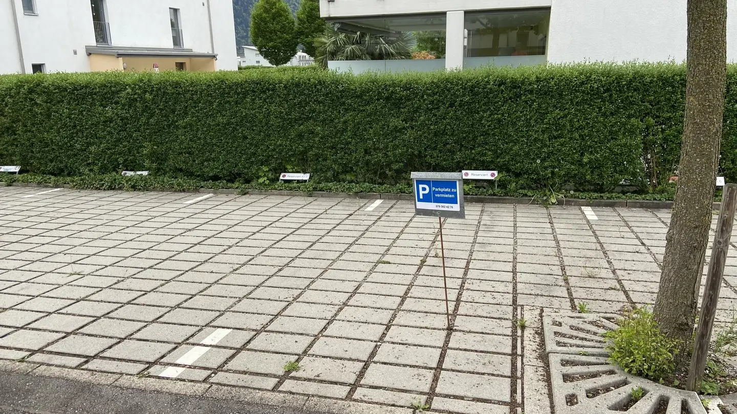 Outdoor parking space for rent - Attinghauserstrasse 47, 6460 Altdorf UR