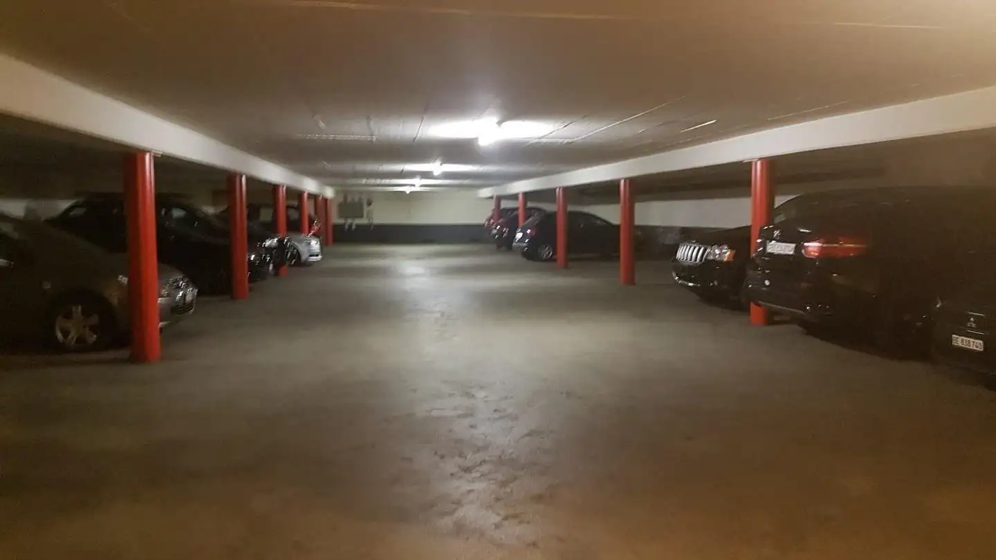Tiefgaragenstellplatz mieten - Rue De Mâche / Mettstrasse 33, 2503 Biel/Bienne