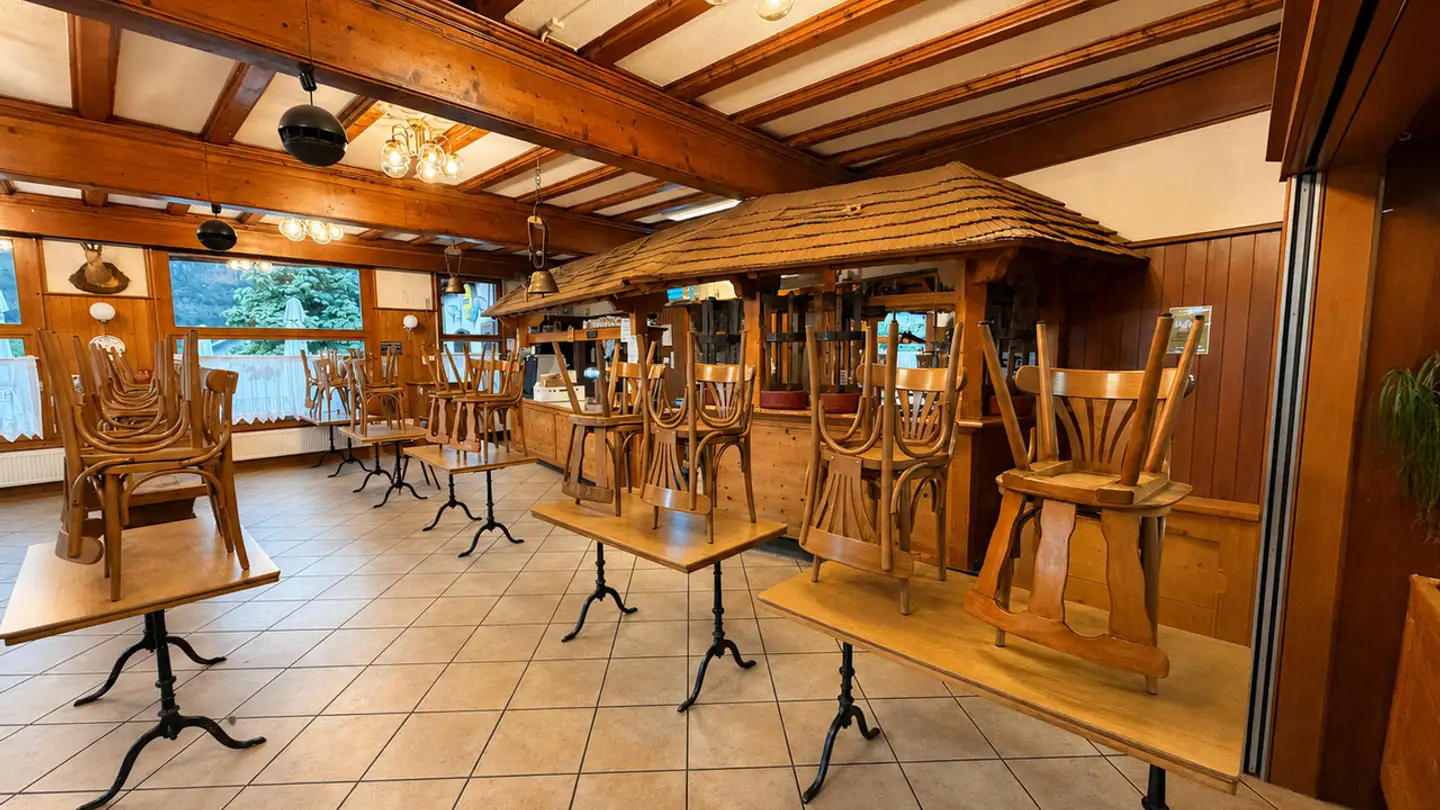 Hotel for sale - Route De La Gare 8, 1660 Château-d'Oex - Photo 4