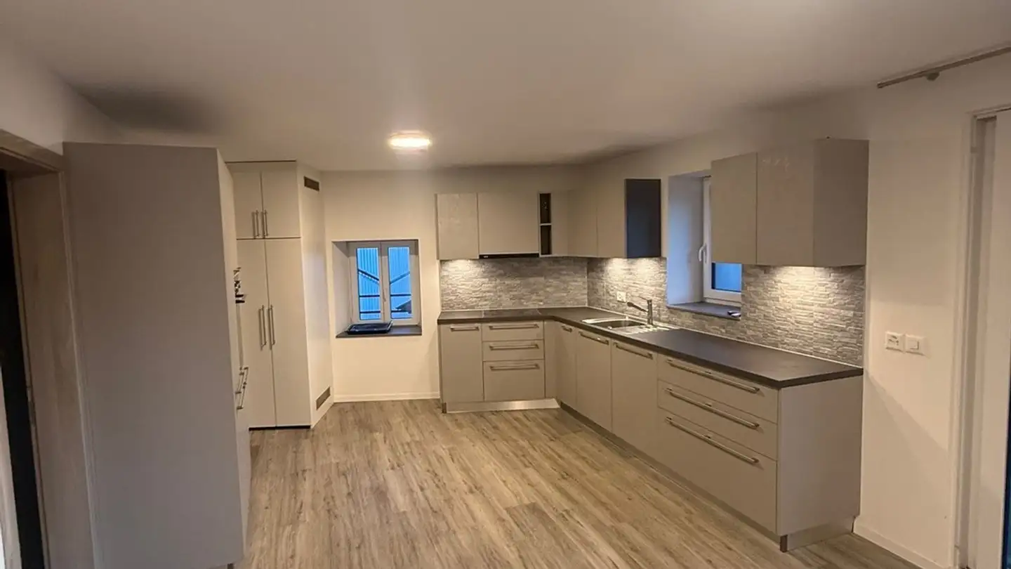 Appartamento in affitto - Place Jean-Pascal Delamuraz 4, 1261 Longirod